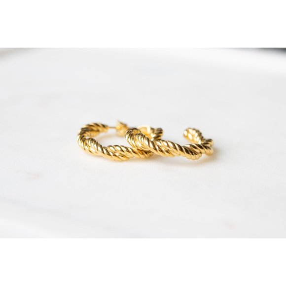 18K Bold Twisted Hoops in Gold, Minimalist Earrings, Vintage Gold Hoops - Picture 2 of 6